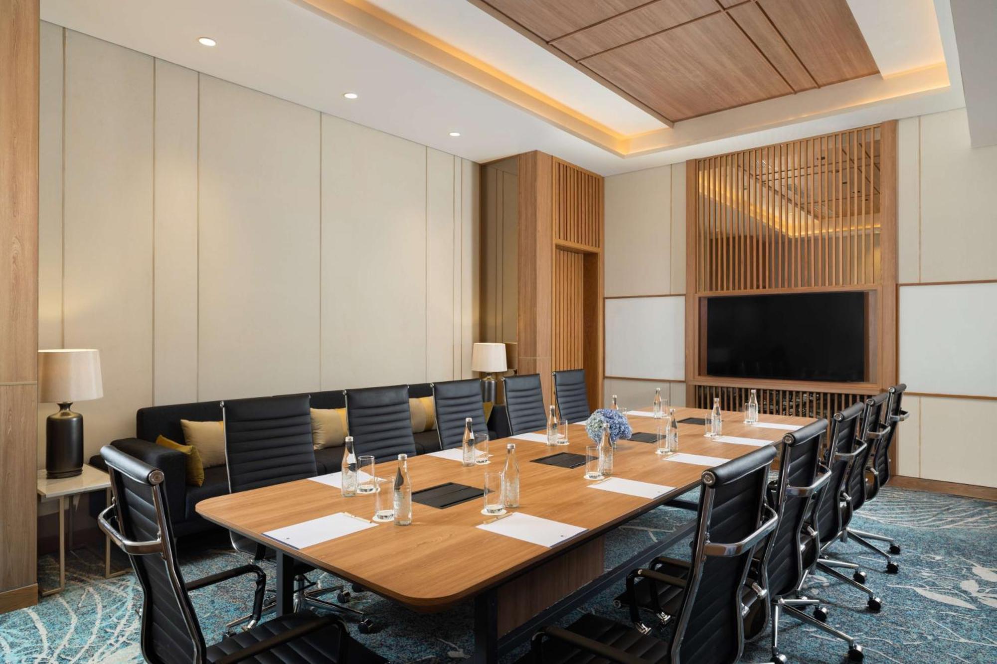Hotel Doubletree By Hilton Jakarta Bintaro Jaya 5*